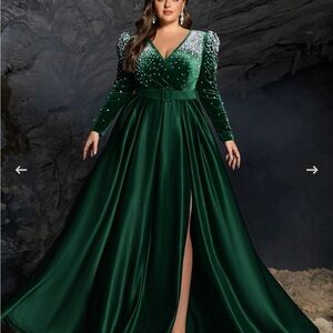 Elegant Green Evening Gown new 1x
